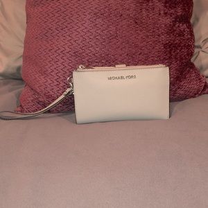Michael Kors wristlet gray w/silver-tone hardware